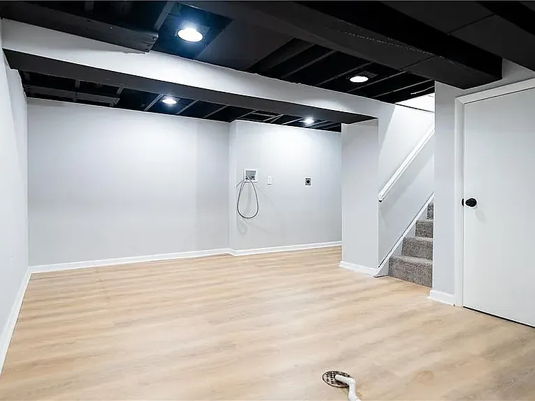 400 N Morse Ave — Photo 4