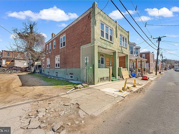 2nd image of 1514 Newport St