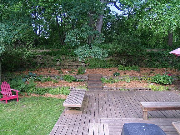 5th image of 2261 Sylvan Ave SE