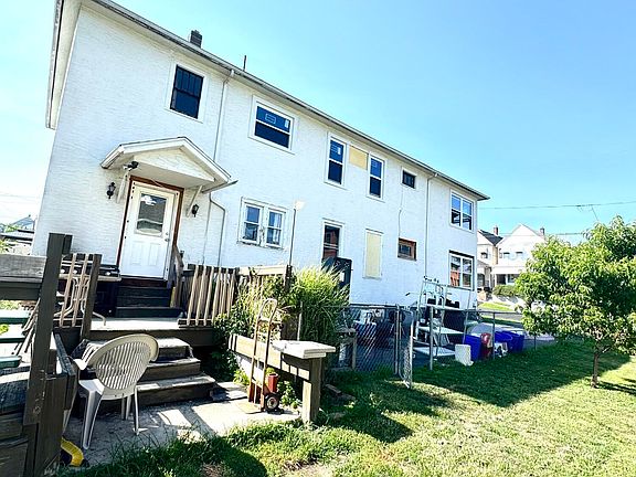 3rd image of 1024 Maple St