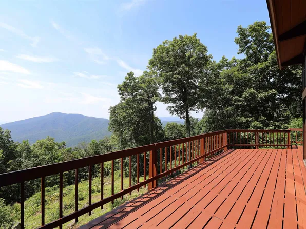 383 Cedar Dr, Roseland, VA 22967