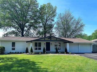 110 Windcliffe Dr, Ballwin, MO 63021