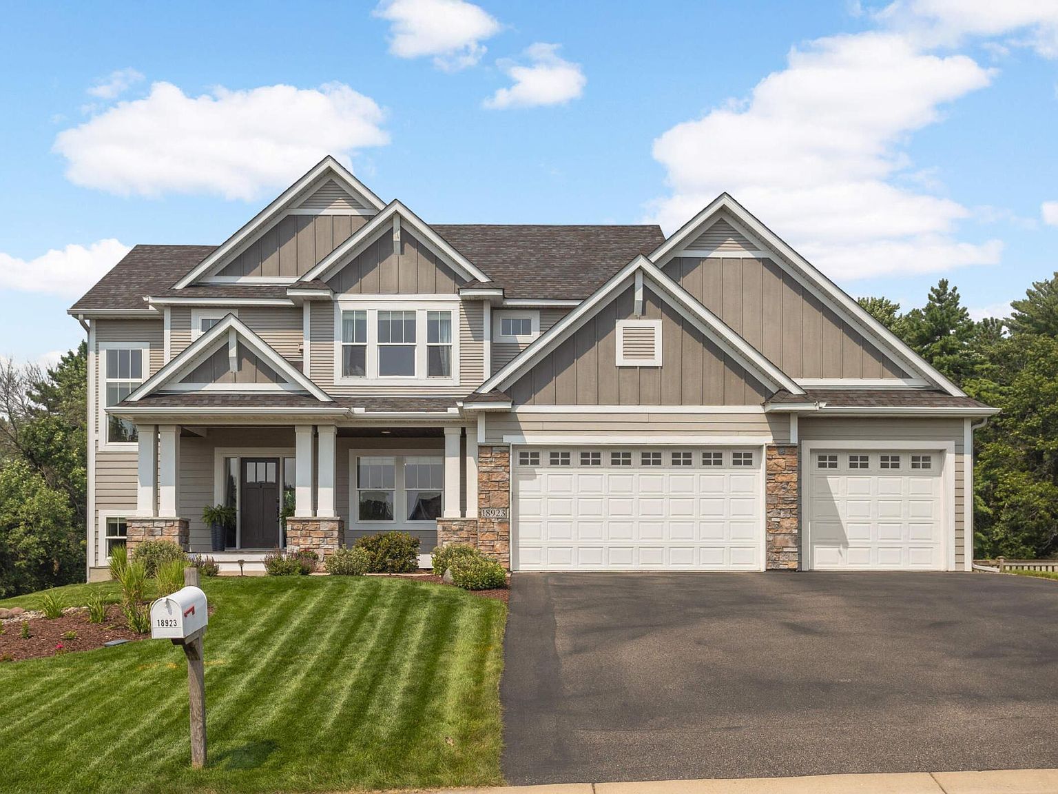 18923 Jewel Ct, Lakeville, MN 55044 | Zillow