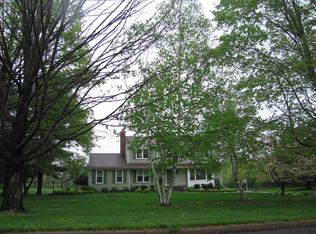 13 Horseshoe Rd, Whitehouse Station, NJ 08889