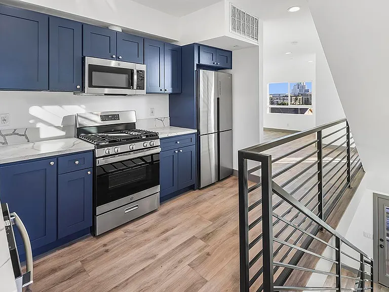 827 1/2 Centennial St — Photo 21