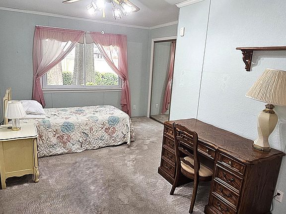 4th image of 144 Hereford St