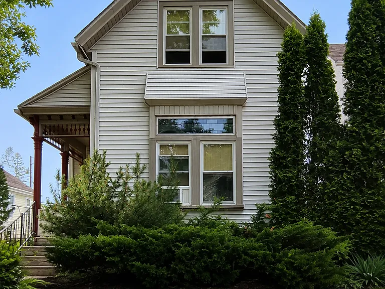 1519 Saint Clair Ave #1519 — Photo 1