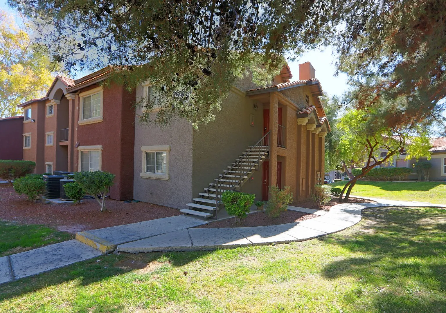 Fantastic 2 Bedroom Condo! — Photo 1