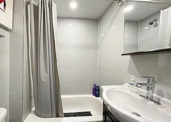 Rented by Kahen Properties | media 19