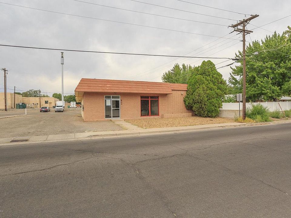 1st image of 804 E Navajo St