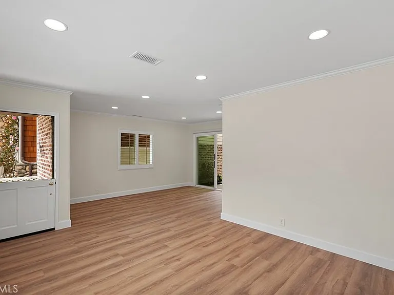 121 Topaz Ave — Photo 10