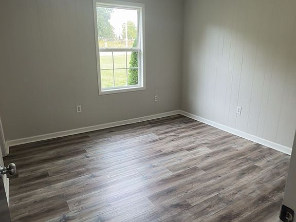 4th image of 110 Nicks Ln #A