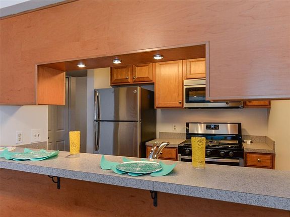 5th image of 69 Country Place Ct
