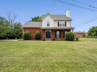 302 Twelve Oaks Ln, Lebanon, TN 37087