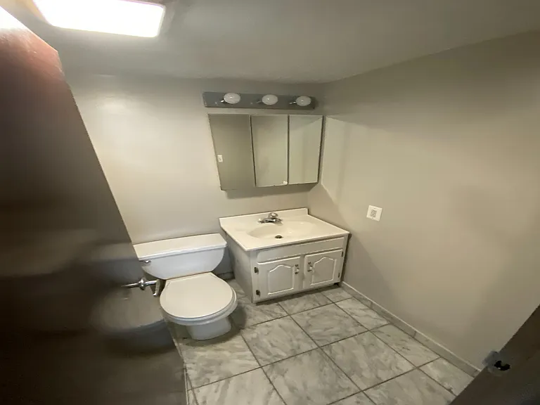 Campus Apartments — Photo 7