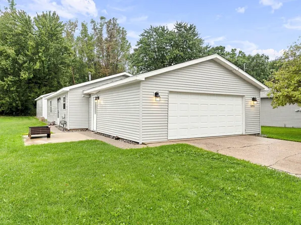 12973 Roughys Dr, Wayland, MI 49348