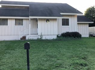 8509 Gray St, Westland, MI 48185
