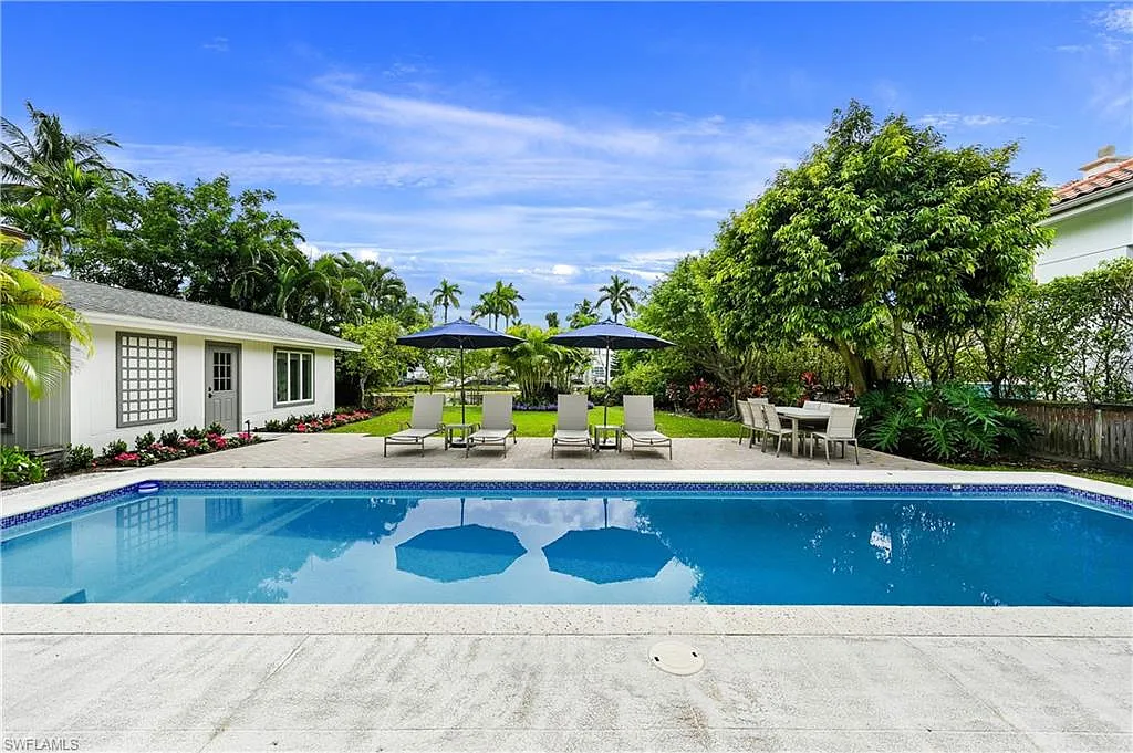 3 bed, 3.0 bath, 2754 sqft, $55,000 — Photo 1