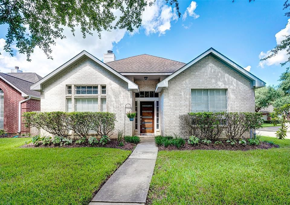 1st image of 1902 Emerald Green Dr