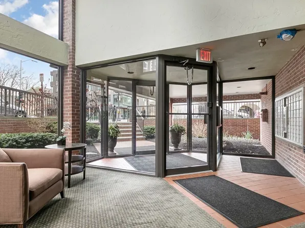 1600 Massachusetts Ave APT 805, Cambridge, MA 02138