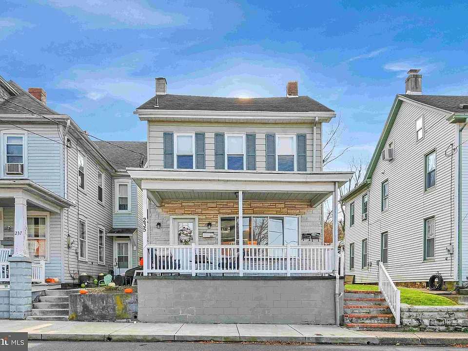 235 Lincoln Ave