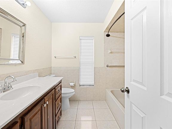 5th image of 3272 Bluestone Ave