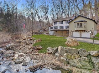 60 Hollow Rd, Glen Gardner, NJ 08826