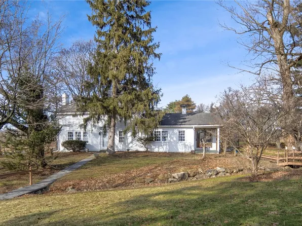 135 Bush Ln, Ithaca, NY 14850