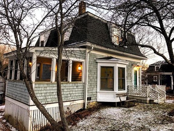 3-Season Room, Side View