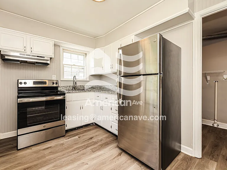 1097093_005_kitchen_6.jpg