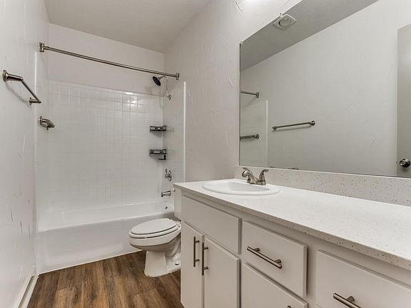 4th image of 2118 Trellis Pl