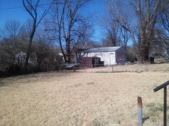 3rd image of 9863 Medford Dr