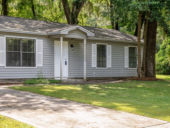 2nd image of 1401 Deer Haven Ln