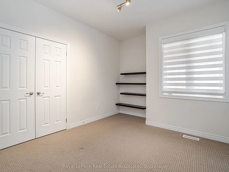 3172 Ernest Appelbe Blvd — Photo 22