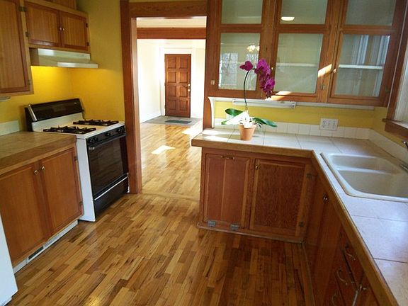 Kitchen to Living Room