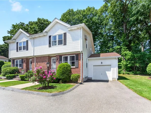 143 Oak Park Dr, North Providence, RI 02904