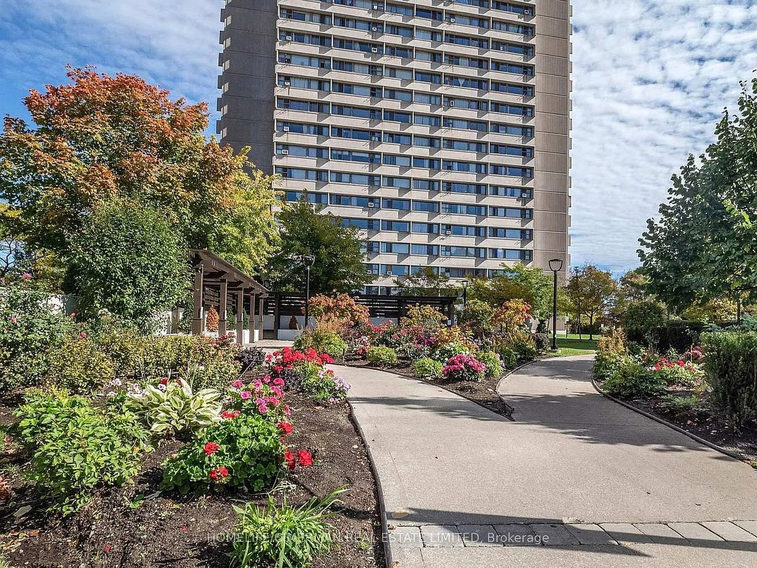 2 bed, $2,557 — Photo 4
