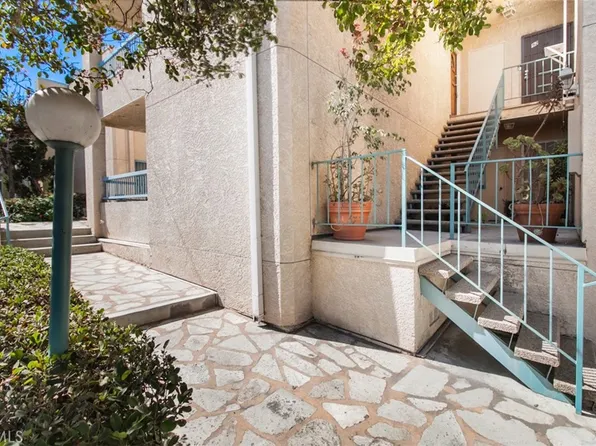 18307 Burbank Blvd Unit 91, Tarzana, CA 91356