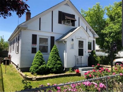 82 Moorefield St, Providence, RI, 02909