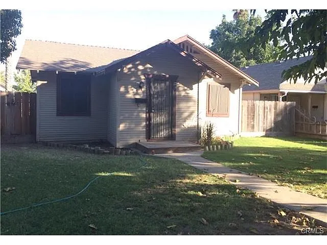309 Lake Ave photo 1