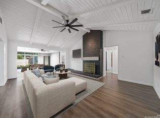 349 Fenwick Dr, Windcrest, TX 78239