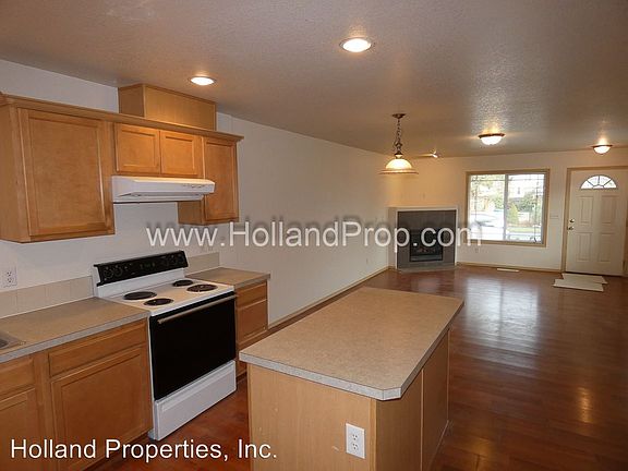 4th image of 6600-6606 SE Woodstock Blvd