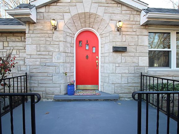 3rd image of 2104 Garfield Ave
