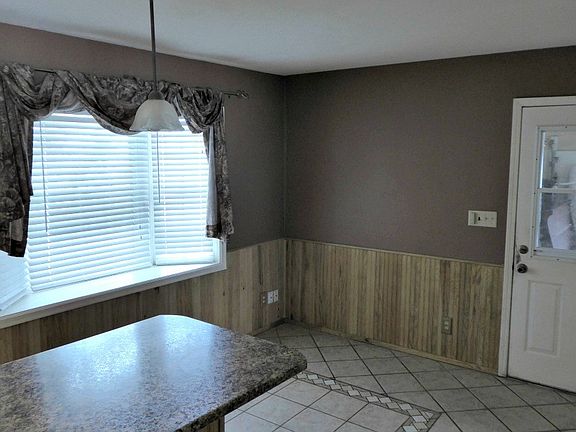 4th image of 1000 Woodward Ave