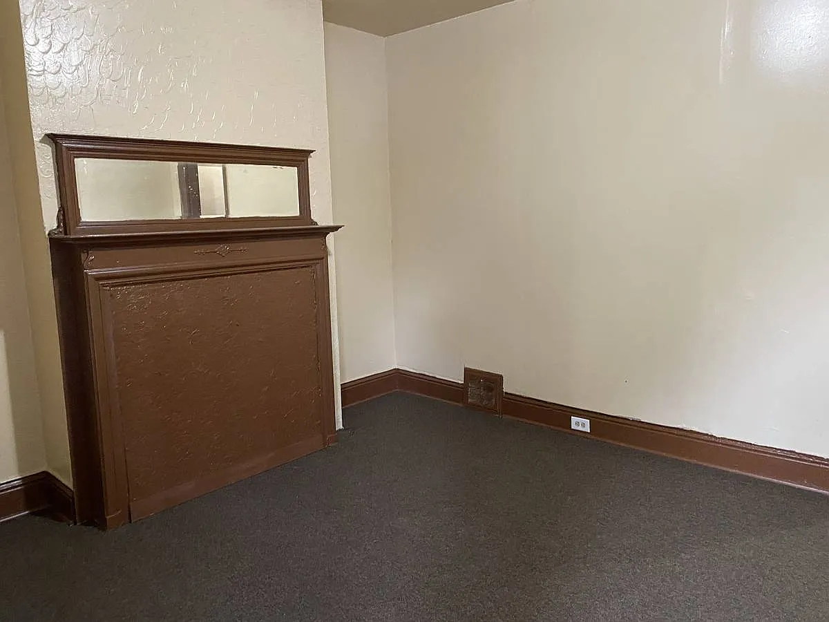 2 bed, $1,400 — Photo 4