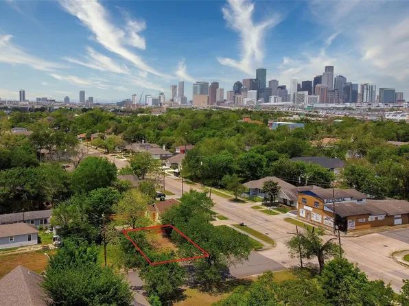 2604 Canfield St, Houston, TX 77004