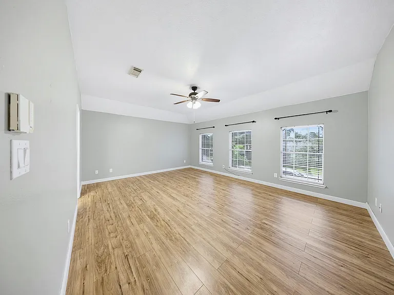 16130 Coleburn Dr — Photo 27