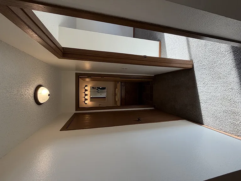 Kirkwood Manor Apartments — Photo 15