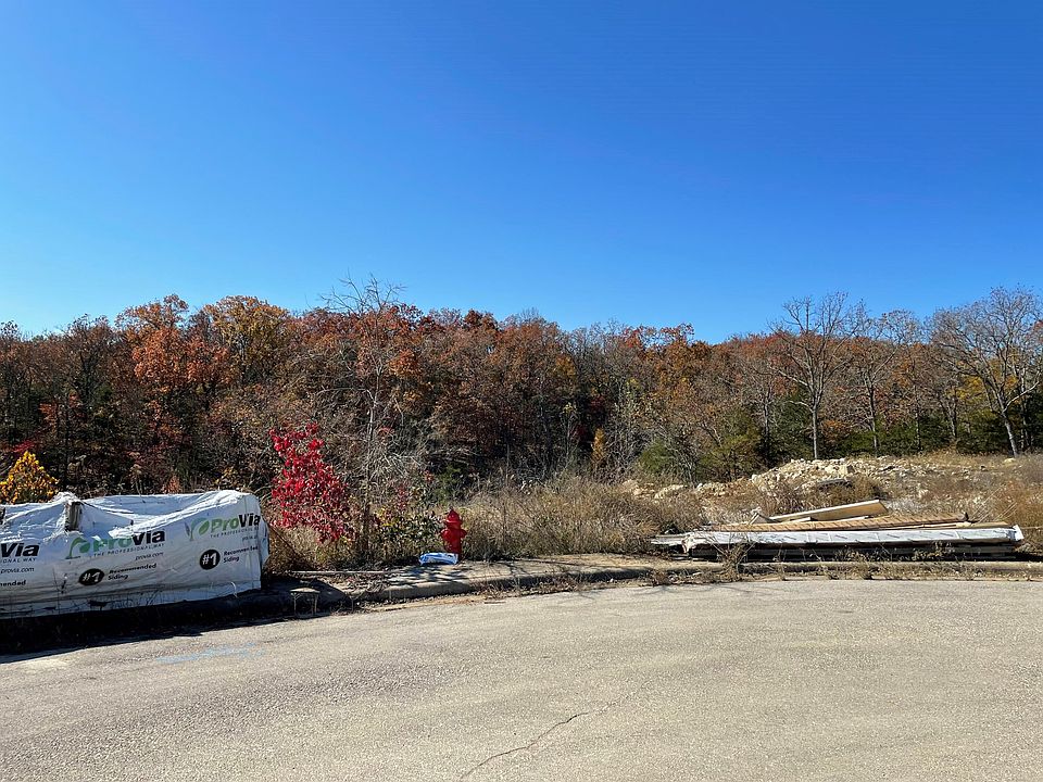 2nd image of 34 Stone Cir