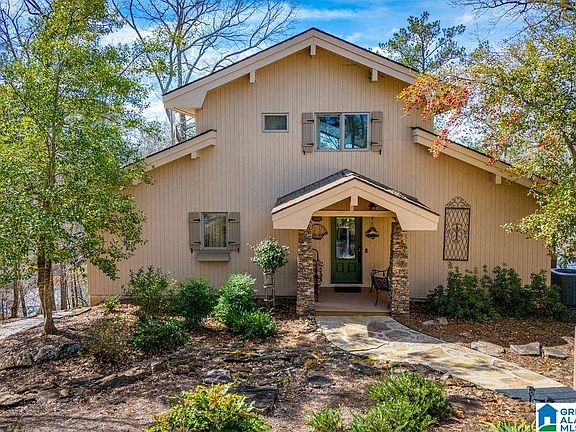2nd image of 33 Red Bird Ln